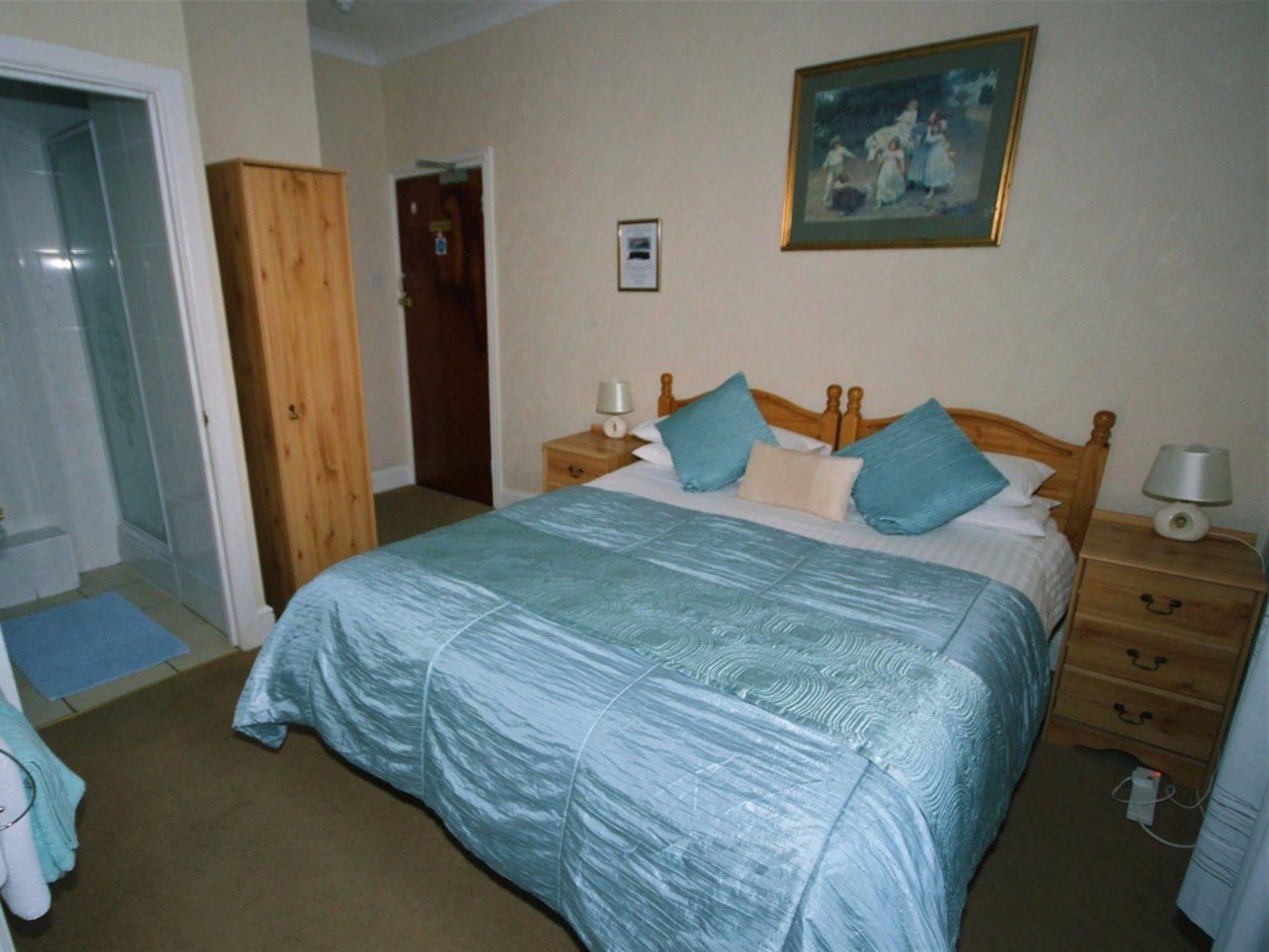 The Firs Bed And Breakfast Plymouth Bagian luar foto