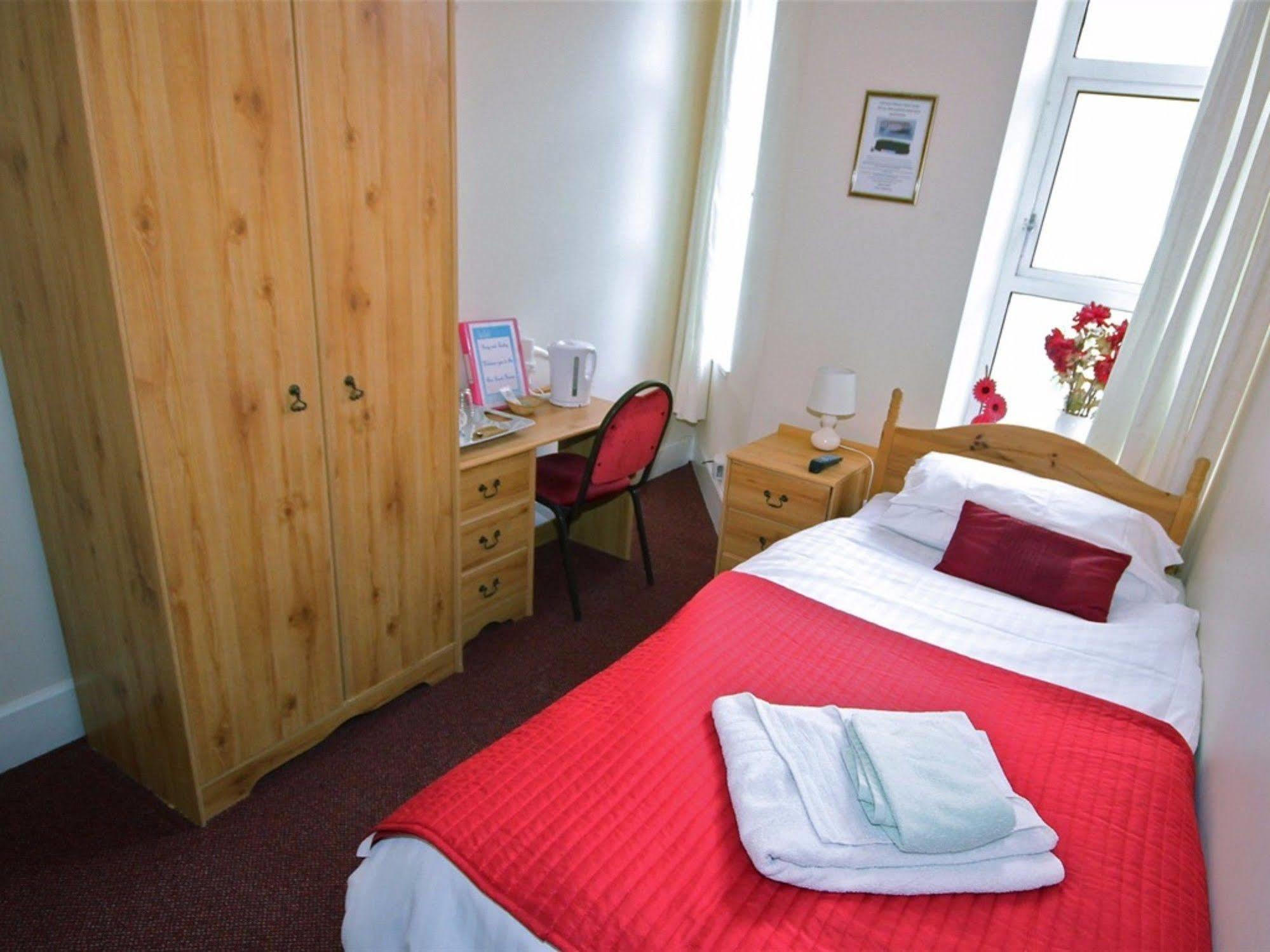 The Firs Bed And Breakfast Plymouth Bagian luar foto